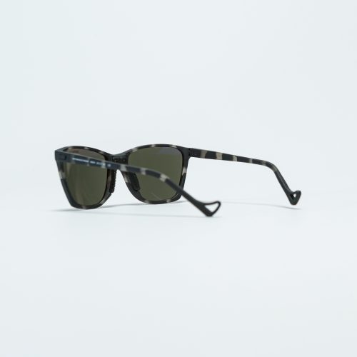 district vision fw21 keiichi running sunglasses tortoise 3