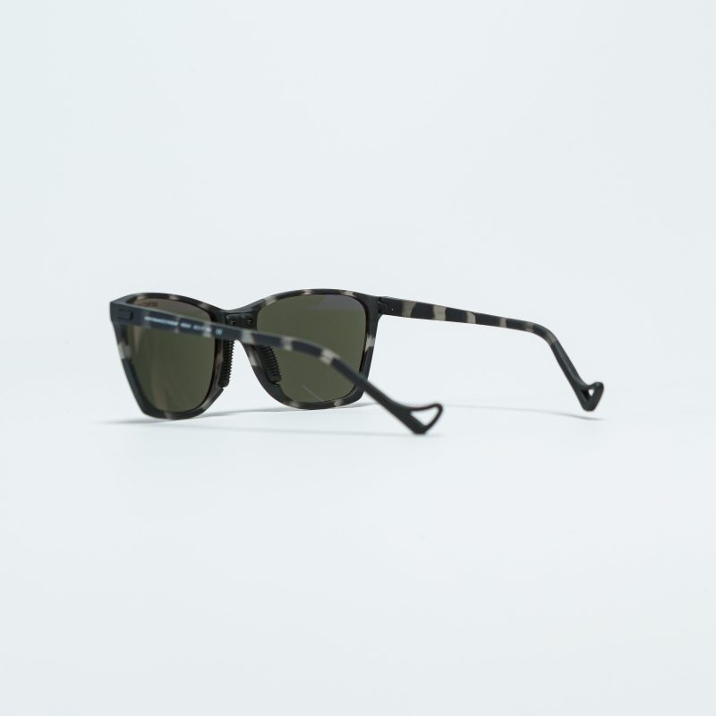 district vision fw21 keiichi running sunglasses tortoise 3