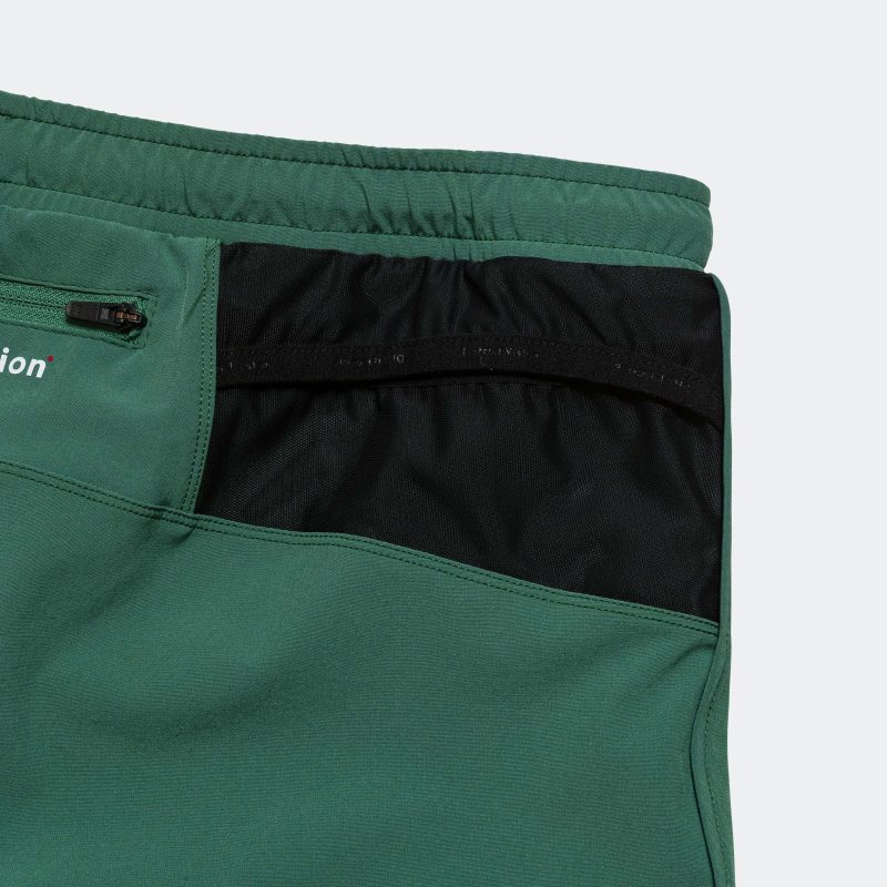 district vision running mens layered pocket trail shorts pine 7