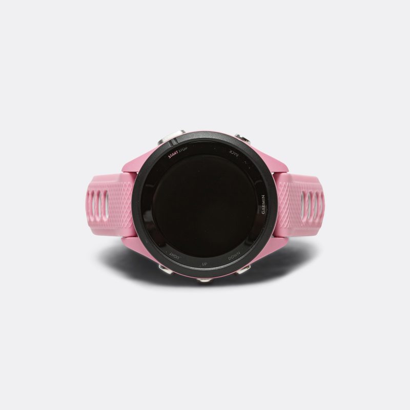 garmin forerunner 265s black bezel with light pink case and powder grey silicone band 1