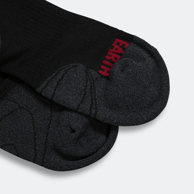 near earth distance running socks black 4