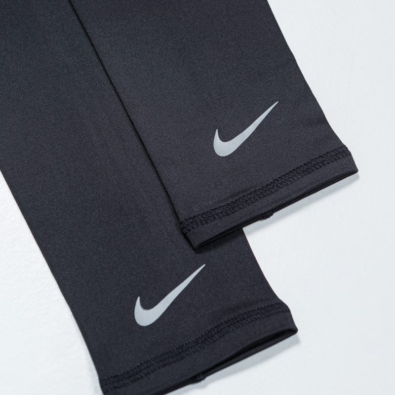 nike lightweight running arm sleeve black 8