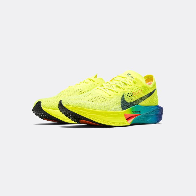 nike running mens and womens zoomx vaporfly next 3 volt black scream green 2