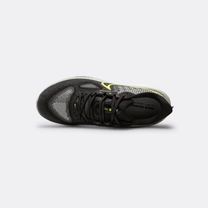 nike running vomero 17 black light smoke grey white volt 4