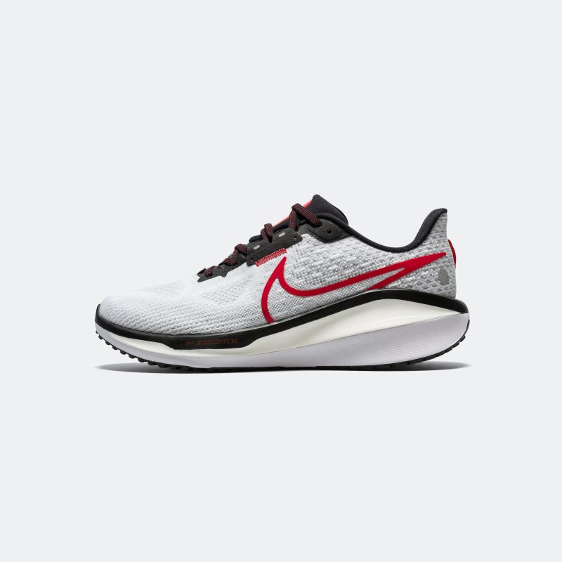 nike running vomero 17 white black fire red 1