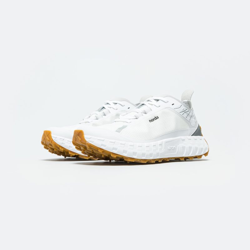 norda running 001 white gum 2