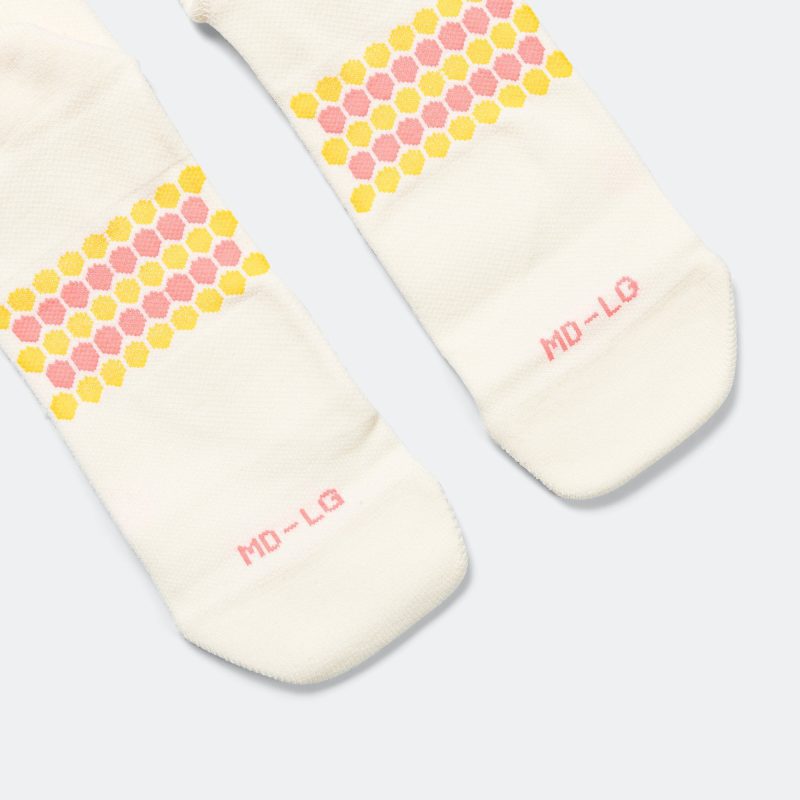 shyu running socks off white orange 5