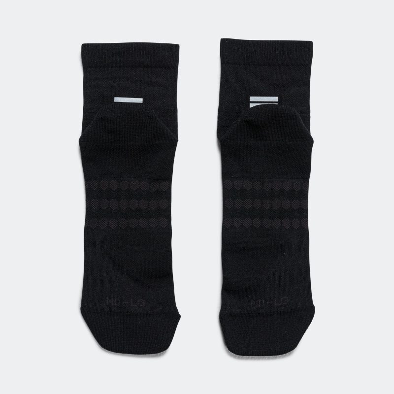 shyu running socks quarter crew black black black 3