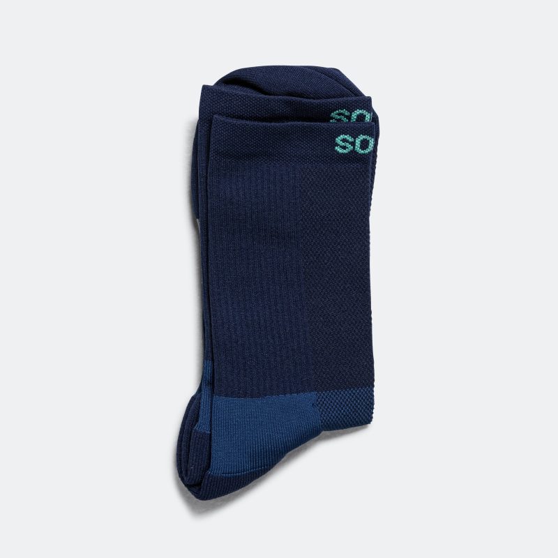 soar running crew socks fluro navy 1