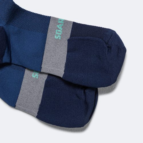 soar running crew socks fluro navy 4