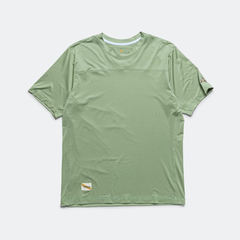 tracksmith running mens twilight tee loden 1