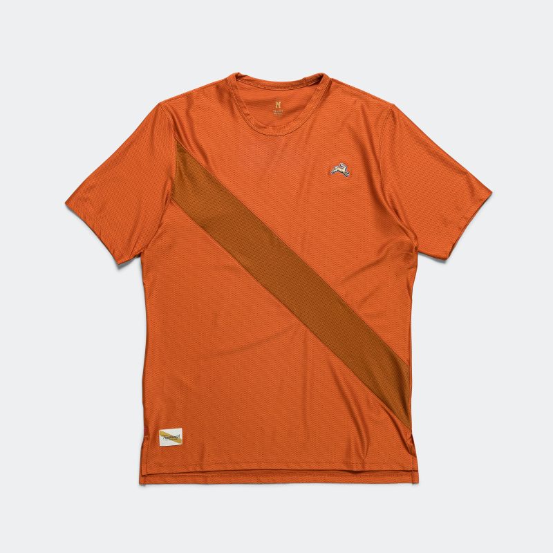 tracksmith running mens van cortlandt tee brick red caramel 1