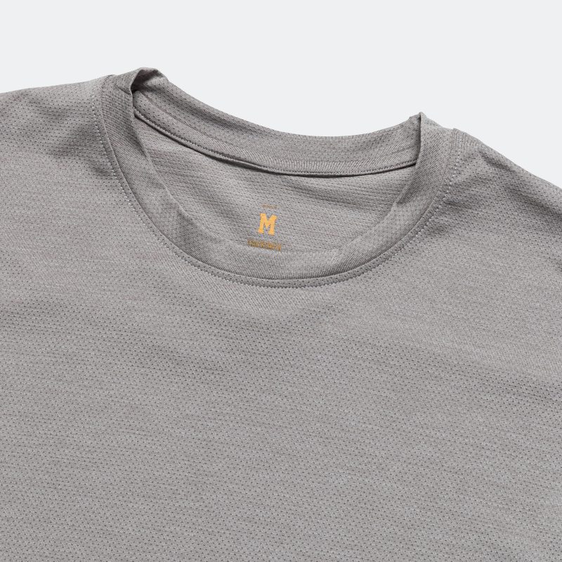 tracksmith running womens session tee frost grey 2